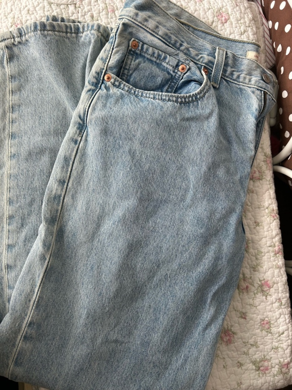 Straight Leg Women's Jeans in Light Wash Blue